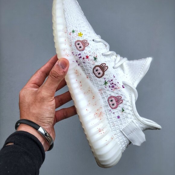 Yeezy slides US 10 Slippers - Picture 3 of 9